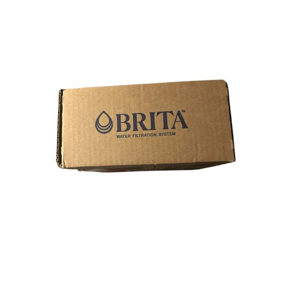 Brita Small 6 Cup Water Filter Pitcher, 1 BritaPlus Filter, Metro, Black - Picture 4 of 4